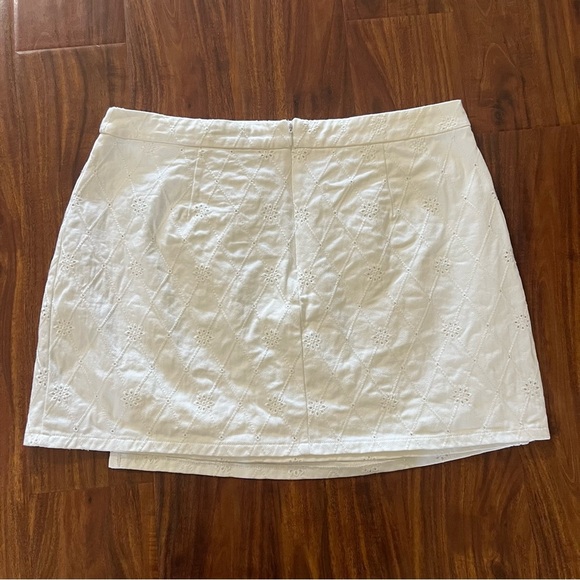 Lulus Truly Lovable Ivory Eyelet Embroidered Wrap Mini Skirt size XL - Picture 11 of 12